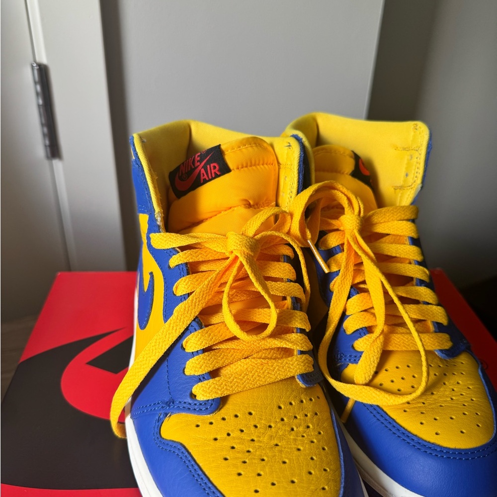 Air jordan 1 Retro High OG in colors Varsity Maze/Sail/Game Royal